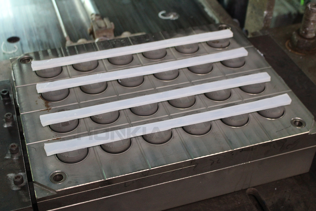 compression molding silicone rubber parts 3